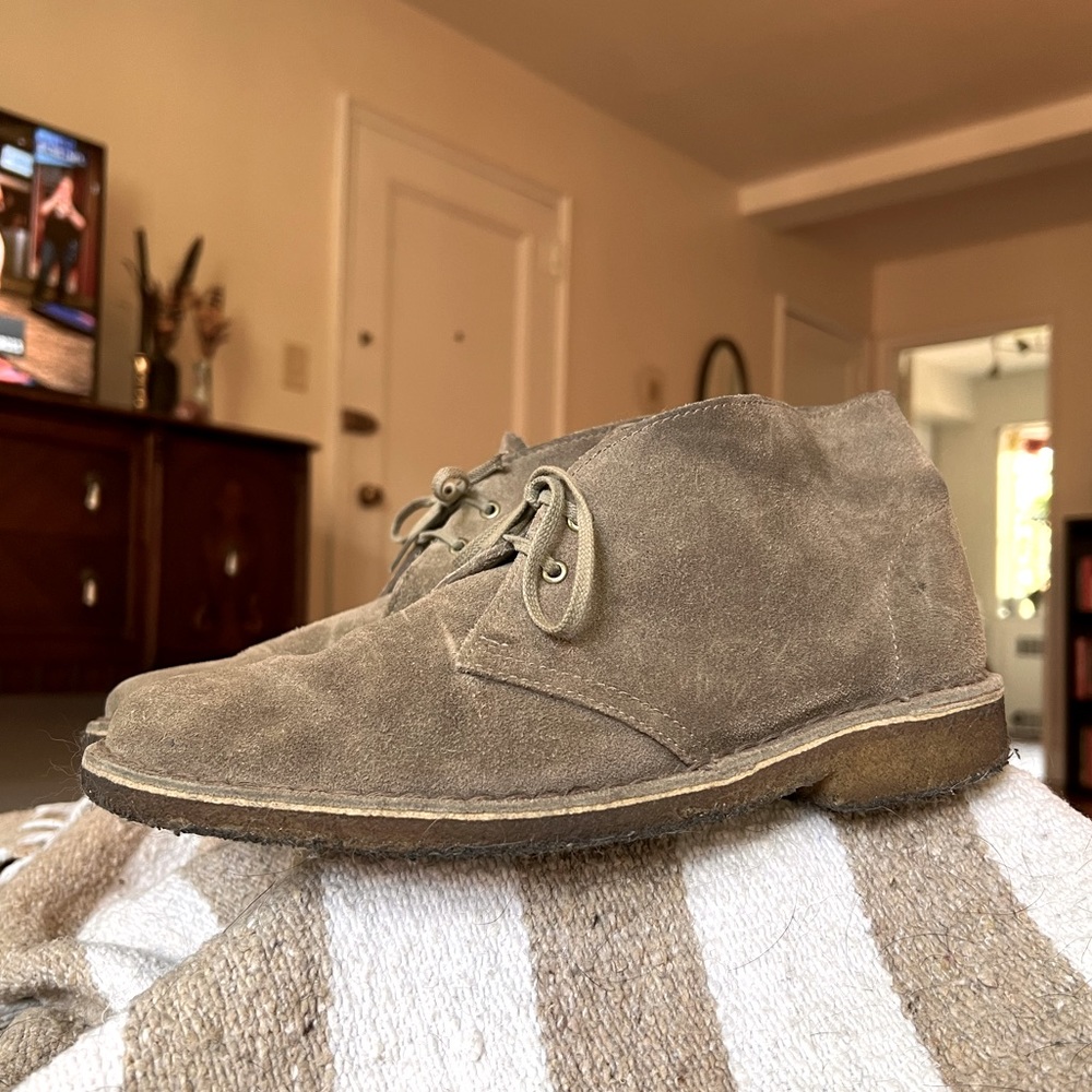 Clarks desert boots, taupe